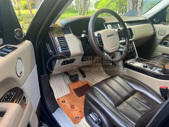 綿陽(yáng)豪華車路虎攬勝出租