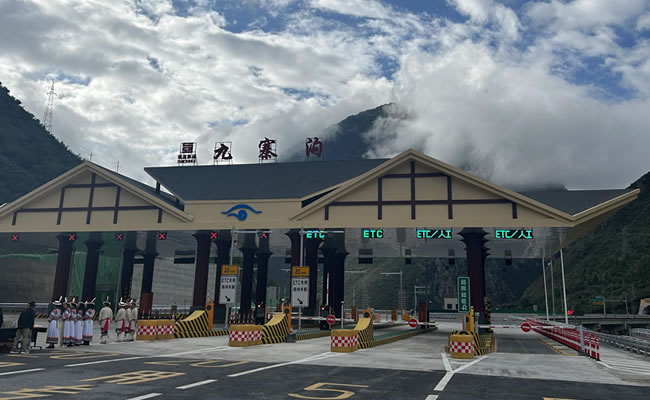 綿陽(yáng)租車(chē)自駕九寨溝的九綿高速通車(chē)了，詳細(xì)的通行攻略來(lái)了，出行必看！